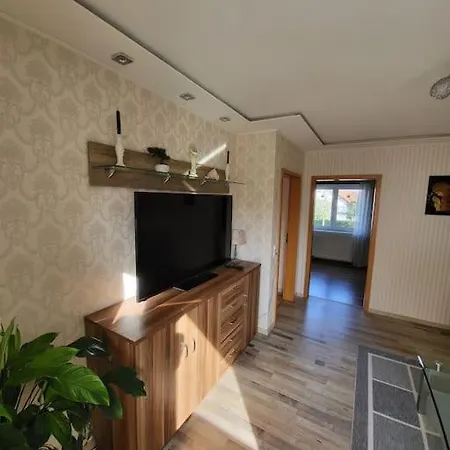 Schoene Mit Eigenem Eingang Und Parkplatz