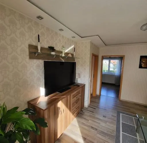 Schoene Mit Eigenem Eingang Und Parkplatz